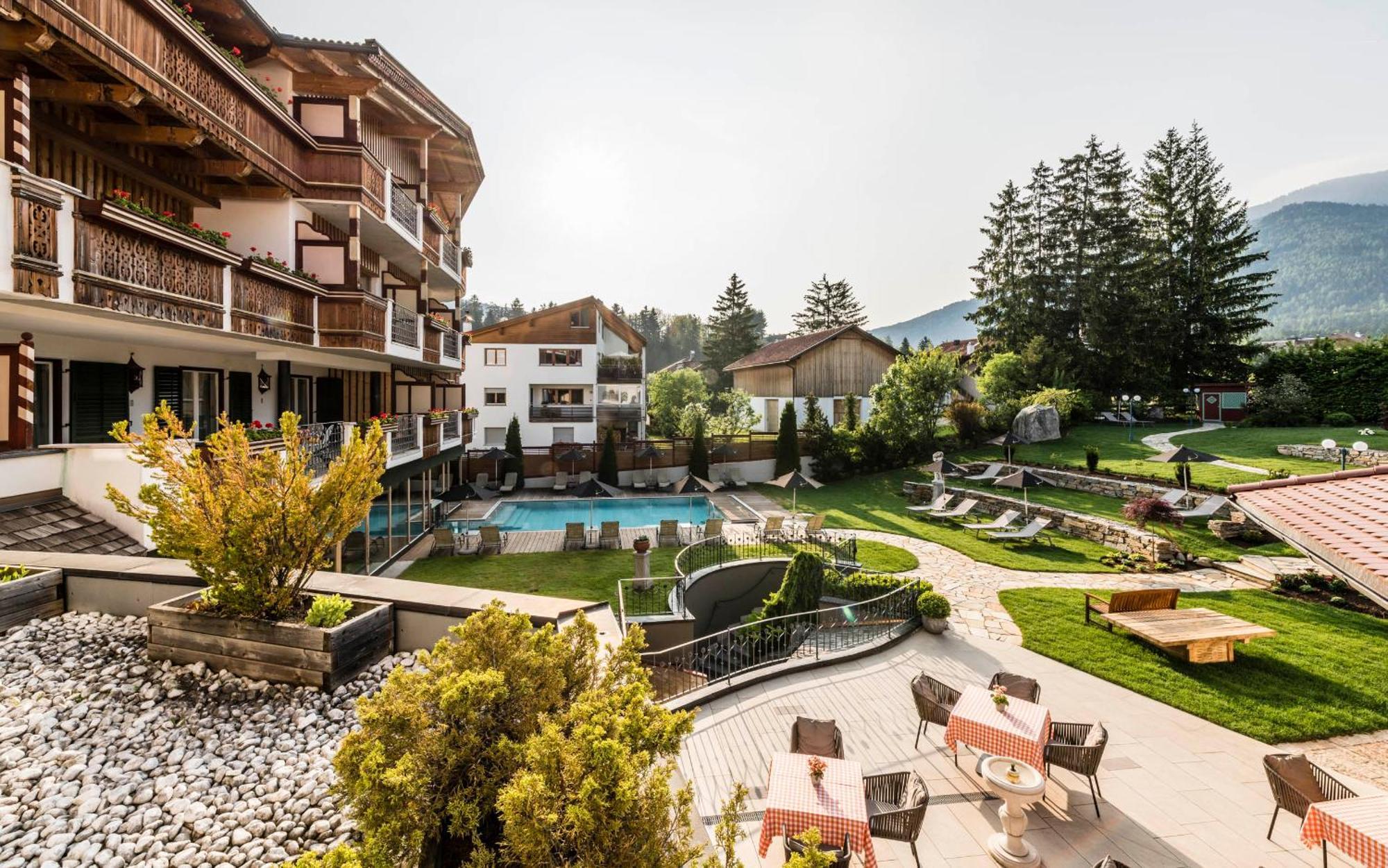 Mirabell Dolomites Hotel - Luxury Ayurveda & Spa Olang Exterior photo